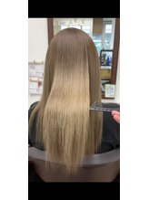 髪質改善のこだわり【髪の癖と傷み、縮毛矯正をかけたいけど後々のダメージが気になる。そんなお悩みに】
