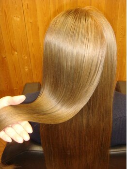 アポロヘアーワークスの写真/人気の【髪質改善】も【縮毛矯正】も、丁寧な毛髪診断で最適なプランをカウンセリングします◎