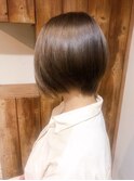 ショートボブ