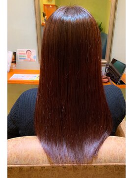 アトレ(attrait) レッドピンク系カラーでツヤ感極まる酸熱トリートメント☆