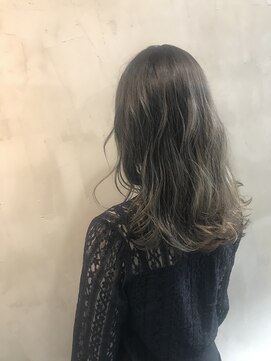 ルッカ(Rucca) グレージュカラー