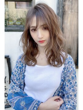 クーエフー(coo et fuu) フリンジウェーブにシースルーバングで大人かわいいセミロング沢