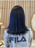 暗めだけどおしゃれなブルーブラックカラー