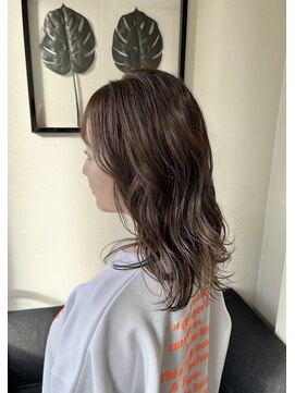 カミットチャーチ(KAMITTO CHUUCH) ゆるミディアム×オリーブグレー