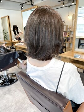 ネイヴィル オモテサンドウ(navile omotesando) ブリーチなしオリーブベージュボブレイヤー