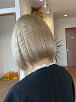 スタジオフィット(STUDIO FITTO)&nbsp;淡いホワイトカラー