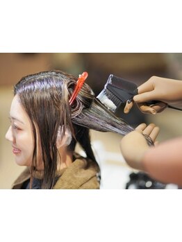 プラセンタ（高級化粧水に配合されてる美容成分）を使った《プラセンタカラー》が人気です☆