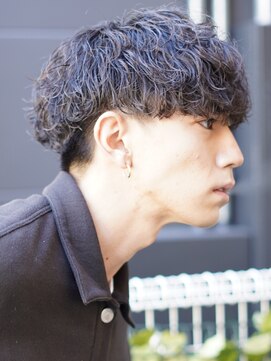 フィフス 栄(fifth) 再現性高い波巻きスパイラルパーマ×刈り上げマッシュ