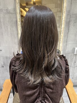 パダ(PADA) レイヤーカット/アディクシーカラー/オリーブベージュ