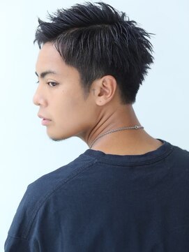 リタバイクロト(LITA by KUROT) 那覇/刈り上げセンターパート/波巻きツイストスパイラル