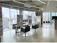 トーキョー オタクヘアー(TOKYO OTAKU HAIR)の雰囲気（初ブリーチやインナーカラーもお気軽にご相談ください♪）