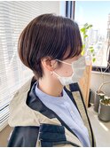 ハンサムショート、センターパート、アッシュブラウン