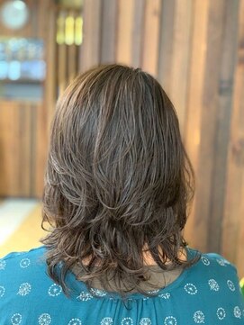 クオリス 上福岡店(QUALIS) ウルフレイヤー/くびれヘア/小顔/デジタルパーマ/30代40代50代/