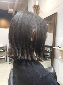 イン(in.) 外ハネミディ3