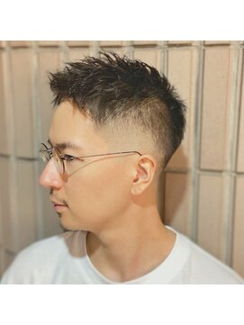 ヘアーズコレクショングッドクラブ(GOOD CLUB) ミドルスキンフェードスタイル
