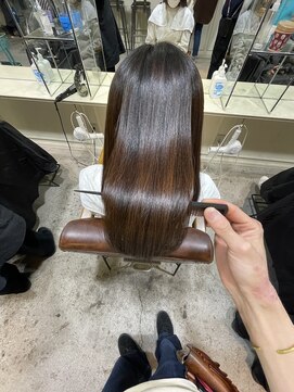 ロロ(ro-ro) 【恵比寿 ro-ro】硬毛太毛癖強さんも対応鶴田限定縮毛矯正