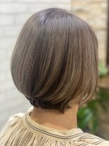 アトリエナガノ(atelier nagano)&nbsp;ショートボブ/ニュアンスカラー/センターパート/ブルージュ