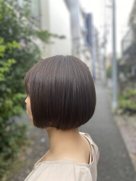 カピリナ(Ka Pilina) 赤味を抑えたマット系ミニボブ