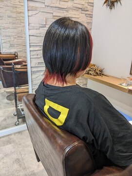 ヘアー プレイス ガーデン(Hair Place GARDEN) ショートウルフとインナーカラー