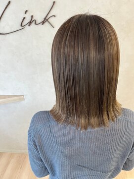 リンク(Link) 切りっぱなし/外ハネ/ハイライト/ボブ/ミディアム/ベージュ