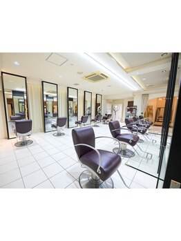 【馬車道駅徒歩1分】丁寧なカウンセリングと高い技術力が好評♪似合わせスタイルもお任せ◎