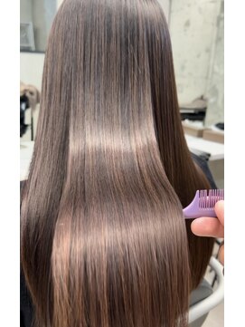 アルマモモ(Alma momo) 縮毛矯正・艶髪・ストレート・髪質改善・トリートメント