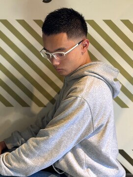 伸ばしかけにも おしゃれなボウズスタイル ローフェード#1