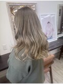 ブリーチアッシュベージュカラー♪