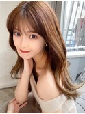 後れ毛が可愛い顔周りレイヤーハイレイヤーロング