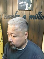 サンフラット(Sun Flat)&nbsp;ホワイトカラー×フェードカット