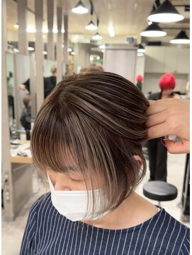 レディアル 大宮(REDEAL ope.) 白髪ぼかしハイライト / ハイライト