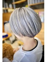 オーガスタ(Augusta)&nbsp;大人クールシルバーボブ