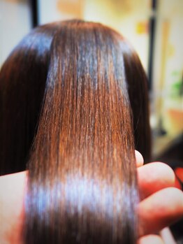 髪質改善ヘアエステサロン エーワックス 綾瀬(A-WAX)の写真/くせ毛でお悩みの方は,ぜひ一度体験してください!くせをしっかり伸ばしながら髪質改善♪薬剤の種類も豊富☆