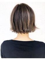 トルチェ(toRtue) 切りっぱなしボブ×ハイライト