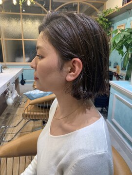 ロンドフルール 大宮東口(Lond fleur) 【Lond fleur 石畑結華】クセ毛を活かす切りっぱなしボブ