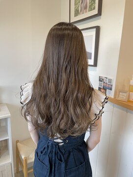 ジジ チーク 栃木(Gigi cheek) ・ミルクティーベージュ