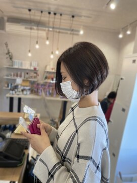 イーズヒュウ(ease HUE.) #ショートボブ#イルミナカラー#脱白髪ハイライト