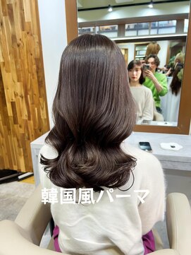 アミー 銀座(Ammy) 大きめカールが可愛い韓国風パーマ