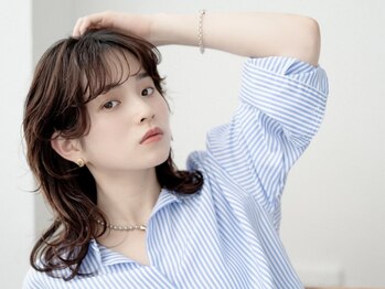 リベラ(LIBERA)の写真/前髪や顔周りのニュアンスで印象が変わる☆ミリ単位までこだわったカット施術で貴方に似合うデザインを。