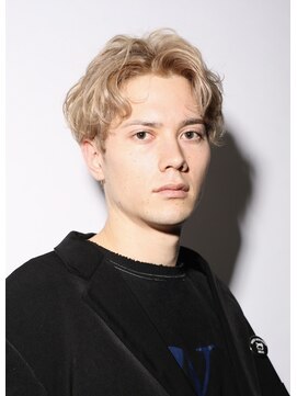 リアイス(Re:ICE) ミルクティーベージュ/ベージュ/ツーブロック/マッシュ