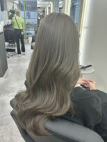 アルドーレフィエロ シンサイバシ(Ardore fiero shinsaibashi)&nbsp;オリーブベージュ/くすみカラー/ブリーチなし【小山田繭】