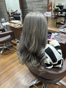 アミカ シーモール店(Amica) カラー