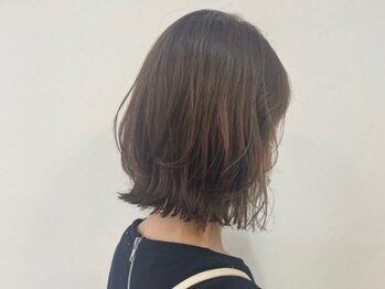 エフブンノイチヘアースペース(1/f HAIR SPACE)の写真/【忙しい朝もすぐSet完了】手ぐしで決まる理想のStyle。高い再現性・高技術で魅力が上がる似合わせCUT!