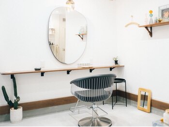 アノニム(Anonyme)の写真/【坂ノ市】落ち着いていて洗練された空間が魅力◎お客様一人ひとりに丁寧な施術とサービスをご提供