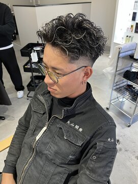 ワンス(once) かきあげパーマ