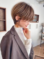 ハルキミナト メゾン(HM MAISON)&nbsp;30代40代50代耳かけショート前髪なしハンサムショートカット