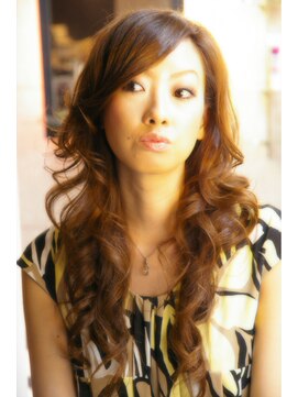 ヘアメイク オリーブツー(Hair Make OLIVE2) オフショアの風に吹かれている様な情熱的なパーマスタイル