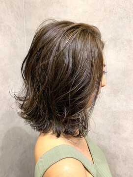 アフロート ショウナン(AFLOAT SHONAN) 外国人風外ハネミディアム{湘南/湘南/藤沢}