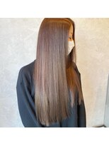 イーラヘアー(ERA HAIR)&nbsp;ニュアンスカラー上品ミルクティーベージュ×タイトストレート