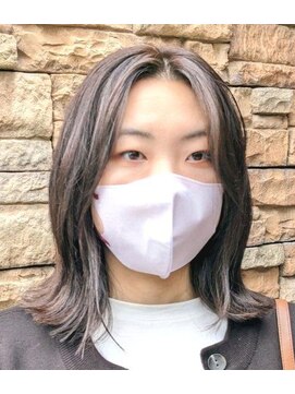 エノモト(ENOMOTO) 大人可愛いアッシュベージュカラーミディアム外ハネヘア